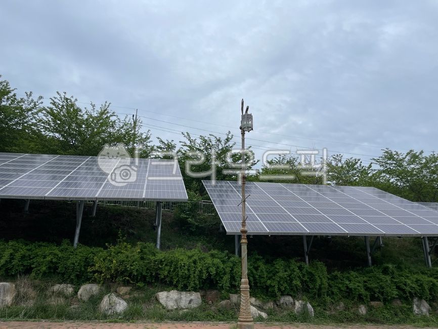 electricaldevice,전기장치,태양전지패널,solarpanels,친환경,태양광,태양발전,신재생,신재생에너지,에너지