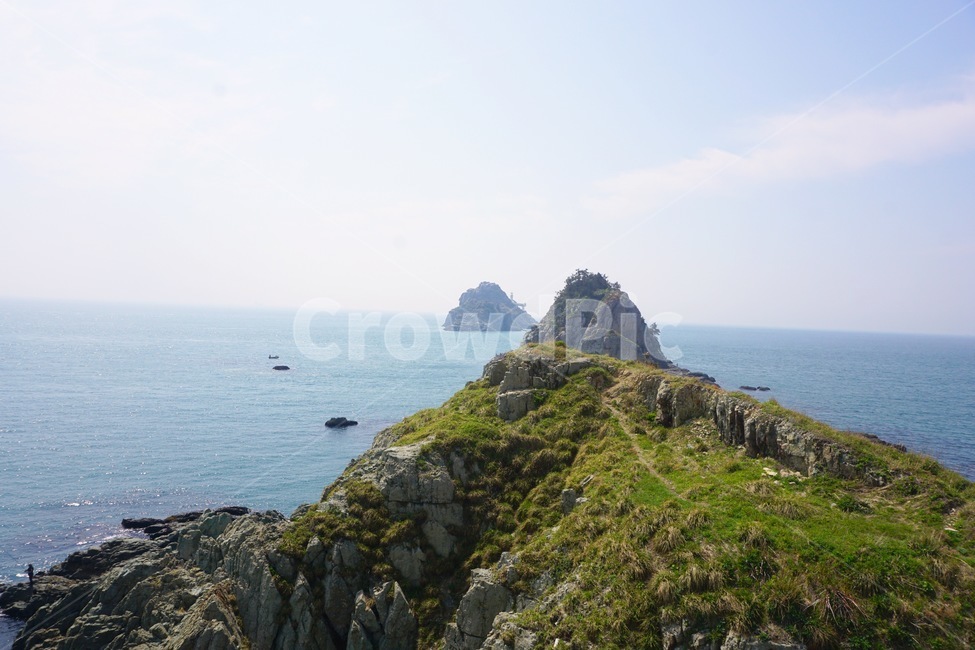한국,바다,오륙도,부산,푸른,하늘,봄,여름,바닷가,자연,풍경,nature,koreanaturebu,busan,아름다운,시원한,감성,감성사진,자연,풍경,nature,landscape,한국자연풍경,한국자연경관,korea nature landscape,land,땅,outdoors,옥외,ocean,대양,sea,water,물,shoreline,해안선,promontory,곶