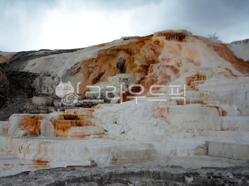 brimstone,A national park,usa,scenic,scenery,nationalpark,palade,scene,spring,acid,mystical,mysterious,unesco,sight,sulfur,world natural heritage,worldnaturalheritage,USA,paled,nature,wyoming,yellowstone,outdoors,landscape