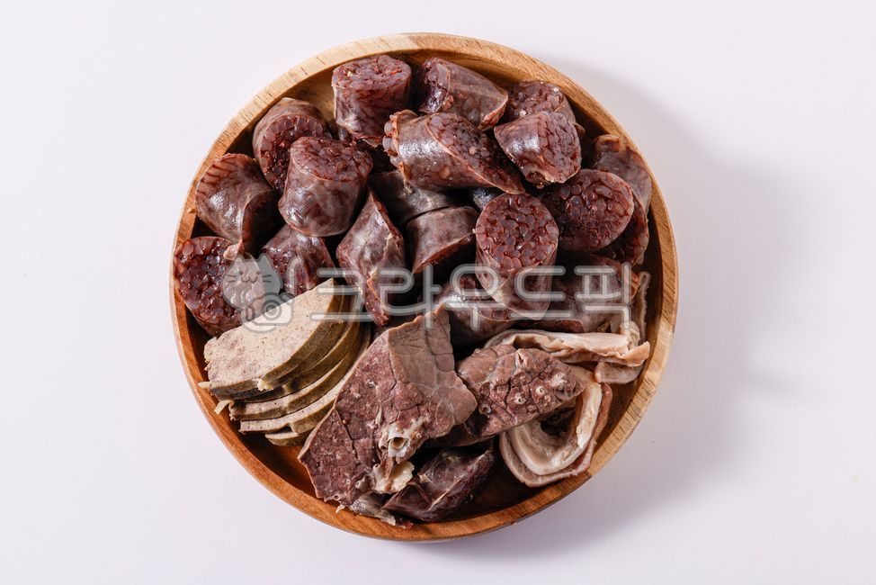 sundae,assorted sundae,pork,snack,lung,liver,street food,food,cook,ingredients,delicious,meal,korean,closeup,koreanfood,plate,bowl,closeup,dish,koreanfood