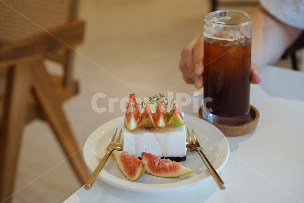 무화과디저트,무화과케익,디저트,음료,카페,간식,cafe,음식,식재료,요리,food,cook,meal,dishes,food reserves,디저트,간식,후식,dessert,snack