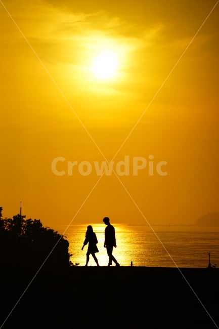 연인,커플,couple,풋풋함,역광,바다,노을,sunset,backlight,실루엣,일몰,남과여,남여,사람,인물,인간,human,person,연인,커플,사랑,lover,couple,인물실루엣,사람실루엣,character silhouette,human silhouette,silhouette,sunlight,햇빛