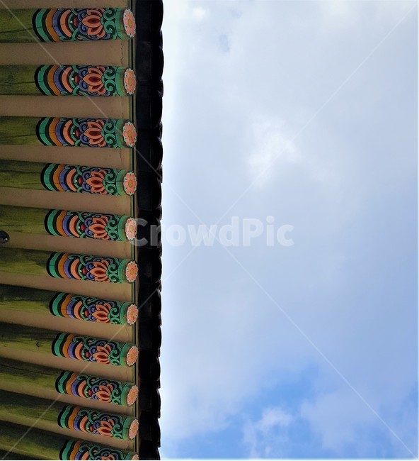 경복궁,고궁,단청,지붕,전통문양,전통,궁,궁궐,한국,한국전통,한국문화,koreantraditional,처마,koreanculture,랜드마크,landmark,한국랜드마크,touristattraction,한국관광지,한국명소,korealandmark,koreatouristattraction,하늘,sky,색감,한국전통,한국문화,korean traditional,korean culture