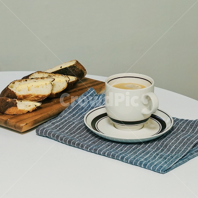 커피,홈카페,프레첼,homecafe,빵,감성사진,bread,음식,음식사진,푸드,food,음식,식재료,요리,food,cook,meal,dishes,food reserves