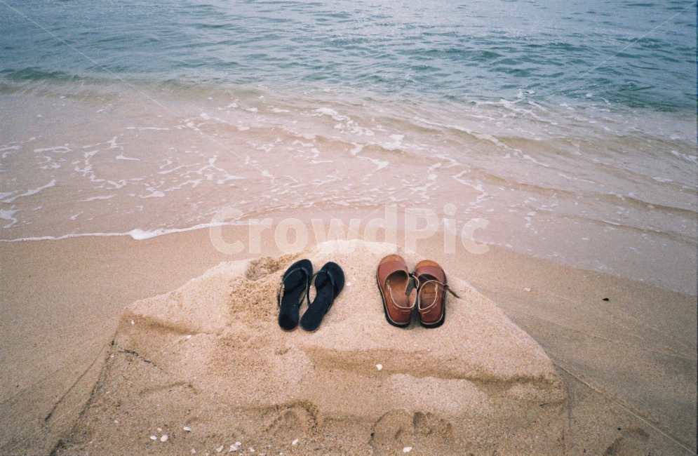 커플,신발,바다,강릉,파도,필름,필름카메라,행복,위로,풍경,모래,모래사장,해변,바다,beach,sea