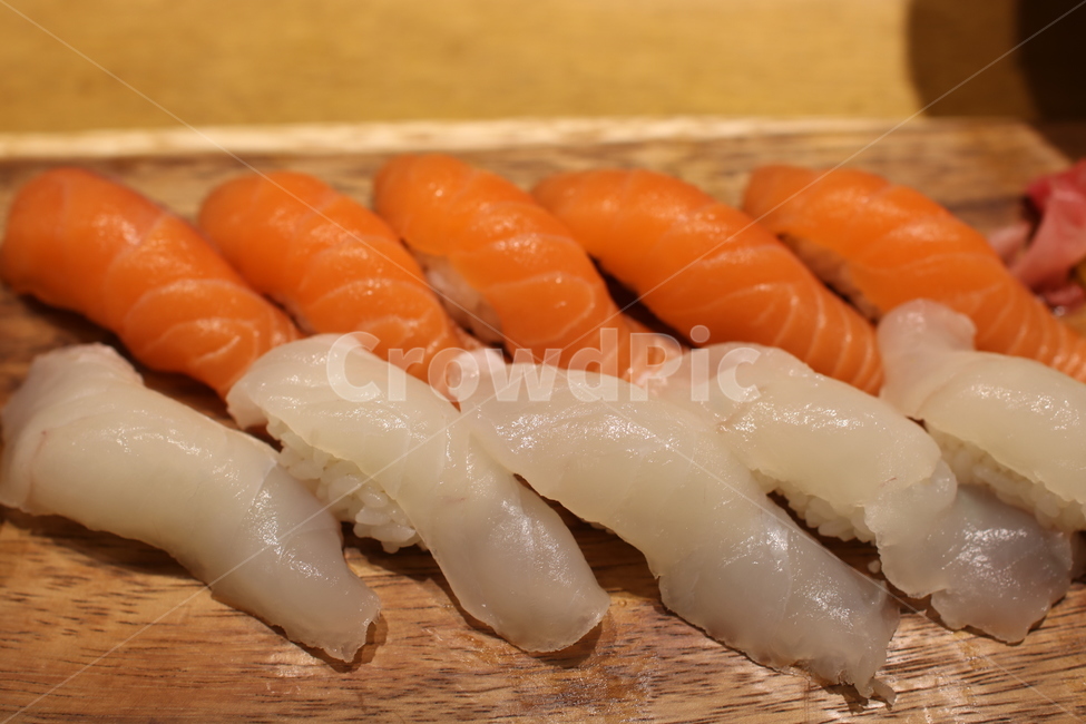연어초밥,광어초밥,초밥,스시,음식,일식,연어,광어,음식,식재료,요리,food,cook,meal,dishes,food reserves,일식,일본음식,일본요리,Japanese food,Japanese dishes,Japanese meal,Japanese cook