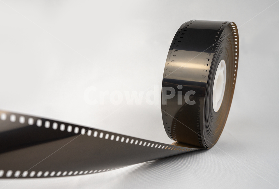 필름,영화,매체,미디어,비디오,레트로,기록,35mm,롤필름,옛날필름,비디오카메라,영상,영상기록,저장매체,카메라필름,사진필름,영상필름,tape,오래된,옛날느낌,추억,카메라기록,사진작가,포토그래퍼,photographer,연출,컨셉,콘셉,direction,concept