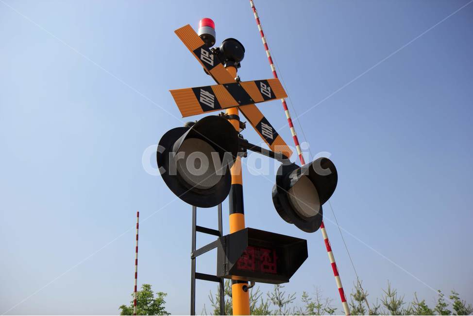 기차,기찻길,trainrail,풍경,대중교통,감성,분위기,잠시멈춤,교통,교통수단,traffic,transportation,light,빛