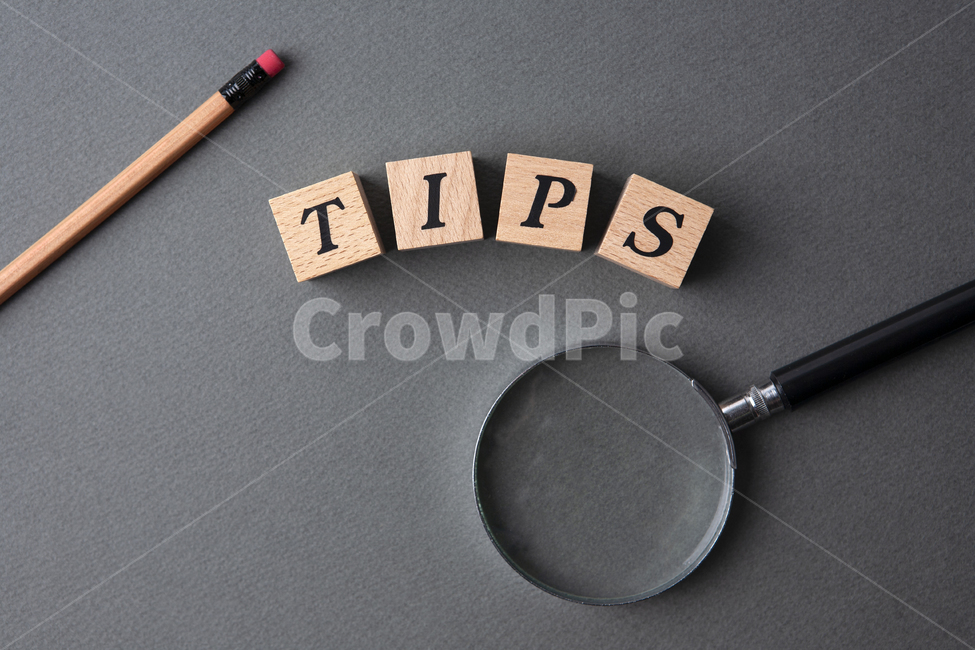 팁,꿀팁,배경,백그라운드,그레이,회색,연필,지우개,펜,나무,우드,큐브,글씨,알파벳,글자,비즈니스,영문,아이디어,컨셉,블록,낱말,오브젝트,텍스트,디자인,블랙,검은색,솔루션,교육,메시지,서비스,지식,해결,성공,전략,돋보기,확대하다,확대,체크,검토,확인,빈티지,레트로,사물,물건,오브젝트,thing,object,matter,연출,컨셉,콘셉,direction,concept