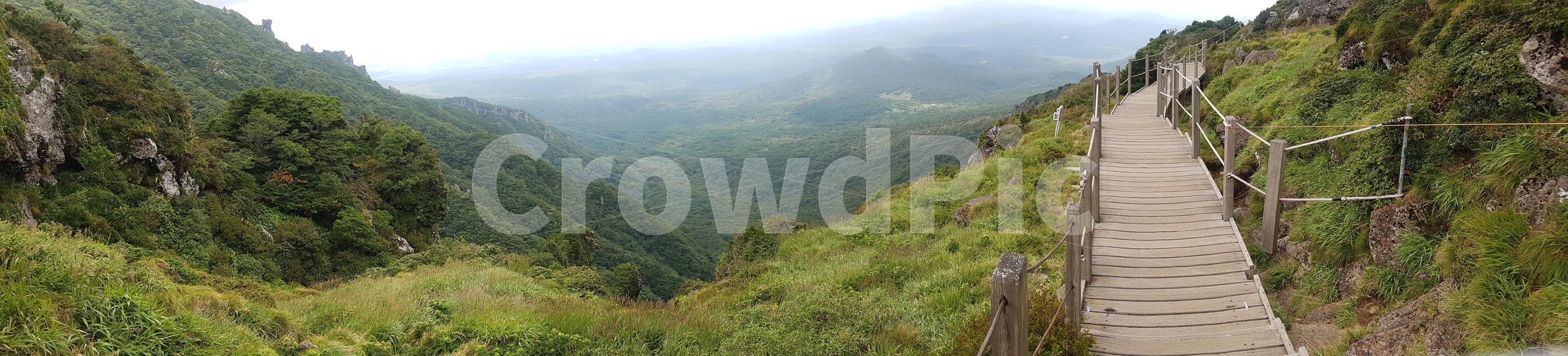 자연,나무,제주도,한라산,영실,풍경,숲,돌,자갈,바위,야외,들판,언덕,시야,view,hill,sky,협곡,능선,날씨,하늘,구름,등산,산책,다리,길,도로,식물,공간,자연풍경,정상,초록,잔디,green,흙,안개,자연,풍경,nature,landscape,outdoors,옥외