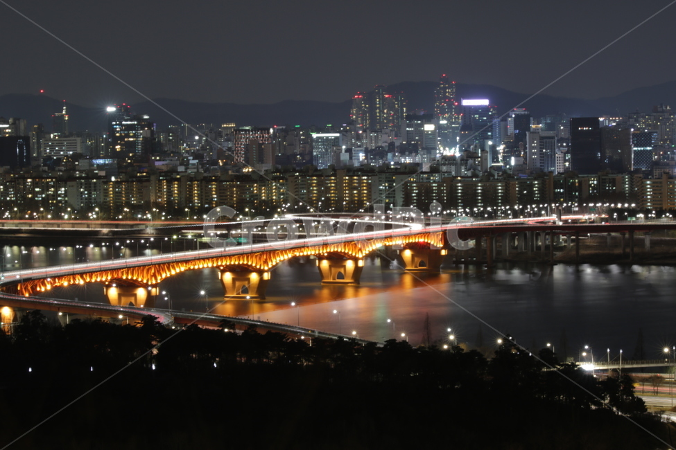 도심,야경,장노출,궤적,다리,강가,야경,밤,풍경,nightscape,night,landscape,building,건물,bridge,metropolis,중심지,town,도시,city,시티,urban,어반
