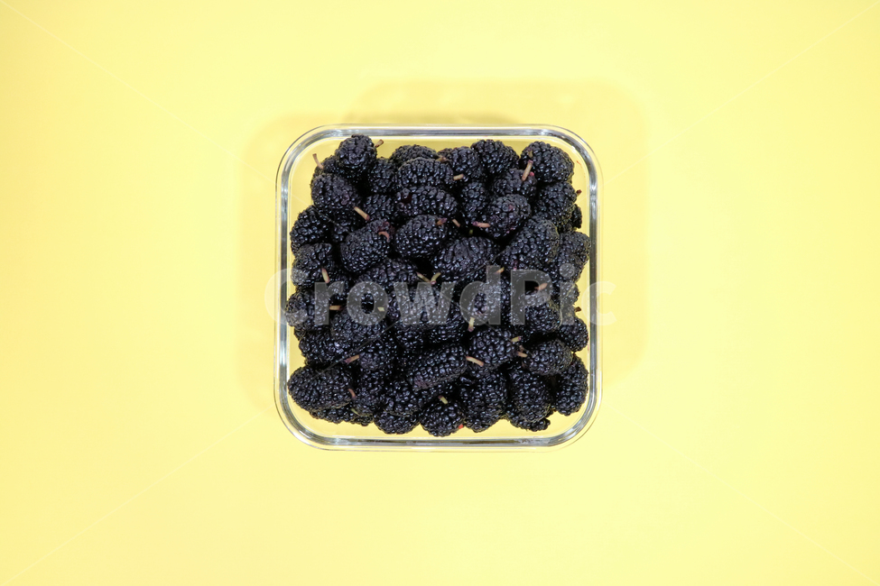 오디,뽕나무열매,과일,베리,음식,식품,식재료,음식재료,요리재료,블랙푸드,베리류,블랙베리,신선한,유기농,바이오,그릇,오브젝트,누끼,탑뷰,탑앵글,음식,식재료,요리,food,cook,meal,dishes,food reserves,과일,열매,fruit,누끼,remove background