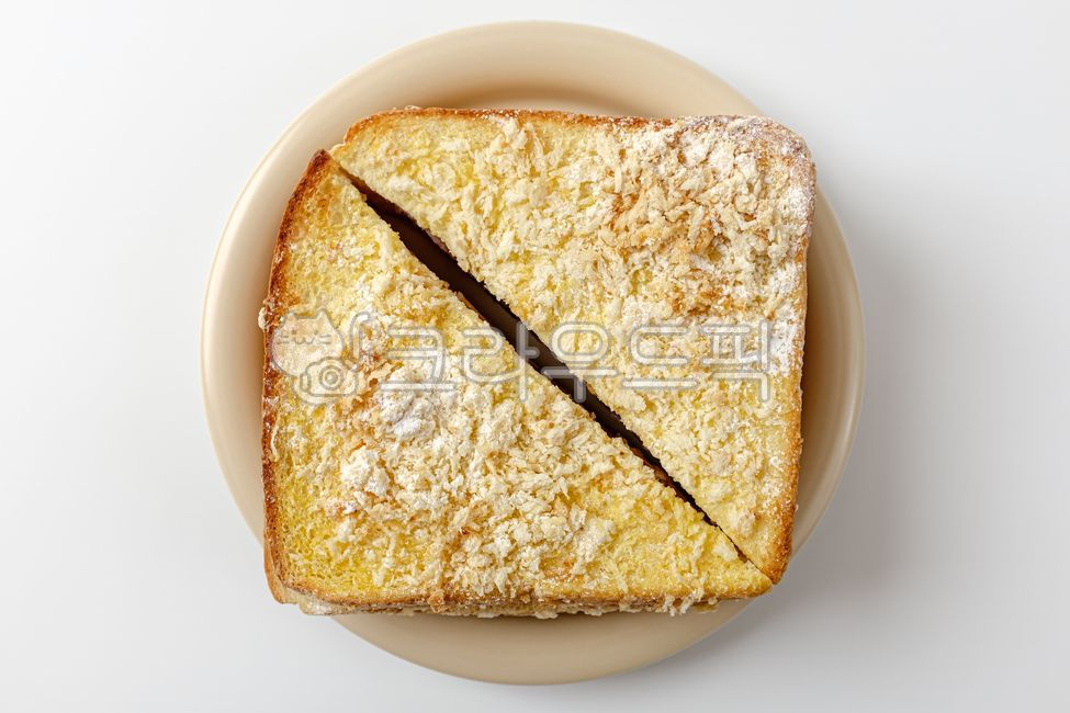 egg,savory,cheese,ham,plain,jam,Food Ingredients,ingredients,close up,bread,ingredient,Monte Cristo Sandwich,fruit jam,sandwich,food,meal,toast,sliced,monte cristo,grocery,sweet,Monte Cristo Toast