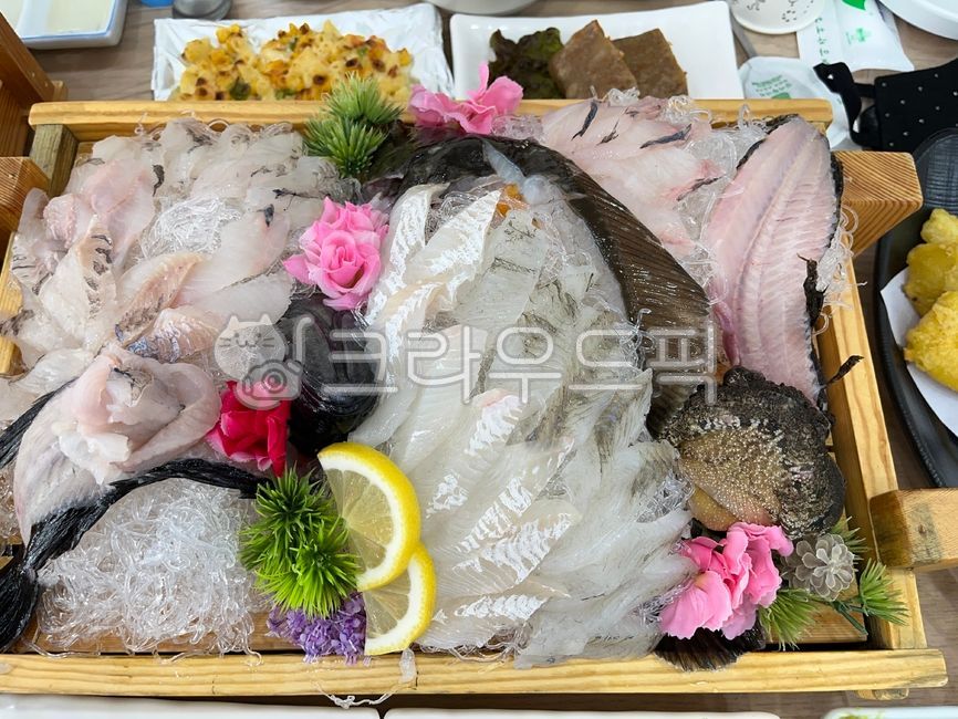 회,모둠회,모듬회,음식,스끼다시,횟집