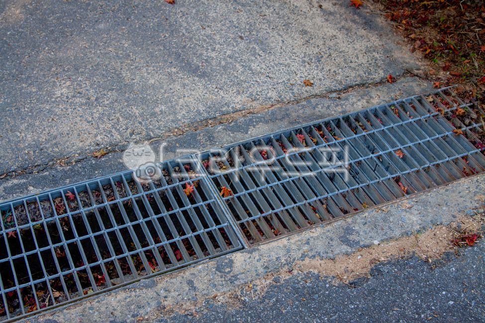 하수구,배수구,공공시설,하수처리,땅,바닥,땅바닥