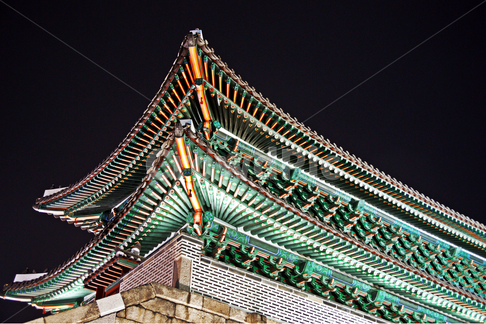 남대문,숭례문,국보제1호,단청,처마,야경,야경,밤,풍경,nightscape,night,landscape,한국전통,한국문화,korean traditional,korean culture,랜드마크,landmark,tourist attraction,한국랜드마크,한국관광지,한국명소,korea landmark,korea tourist attraction,건축물,건물외관,exterior,building,structure,architecture,construction,worship,예배,shrine,신사,pagoda,탑,건물