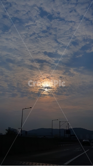 빛,light,태양,석양,sunset,구름,저녁,sky,하늘