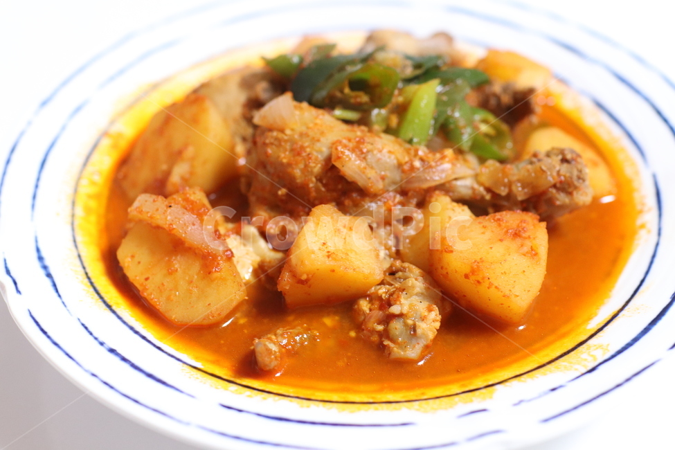 koreanfood,닭볶음탕,닭요리,닭고기,닭도리탕,닭,음식,한국음식,닭다리,감자,접시,점심,cook,dishes,식재료,foodreserves,한식,집에서,저녁,koreanfood,파,접사,확대,koreancook,koreanmeal