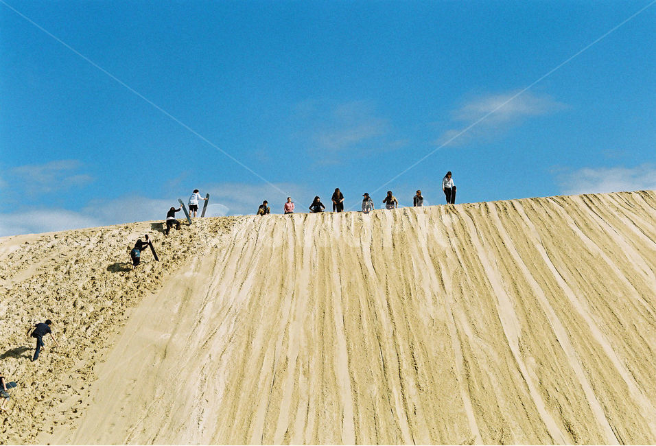 언덕,모래,썰매,사막,여행,미끄럼틀,하늘,모래언덕,산,sand,호주,사람들,대중,군중,other people,crowd,여행,휴가,traveling,vacation,trip