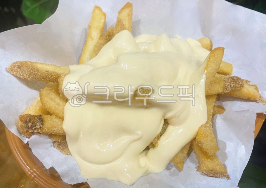 Garlic Pada Potato,butter,paper foil,Garlic Bada French Fries,fried food,snack,cook,Garlic Butter Potato,food,cheese,Potato,French fries,Garlic Butter French Fries,potato,ingredients,fries,suck