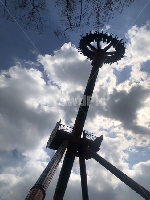 구름,하늘,놀이기구,풍경,맑음,놀이공원,놀이동산,놀이터,amusement park,playground