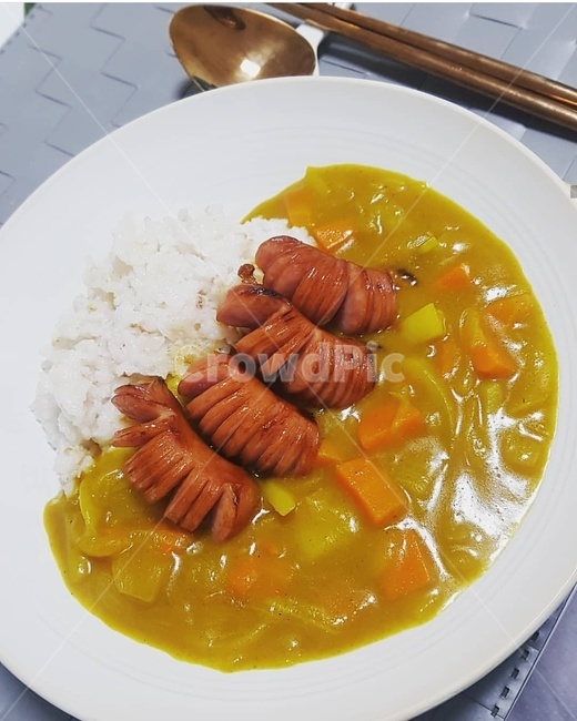 Curry,Ham curry,gold cutlery,onion,Homemade curry,Ham curry rice,curry dish,ham,potato,gold spoon,gold chopsticks,curry rice,carrot