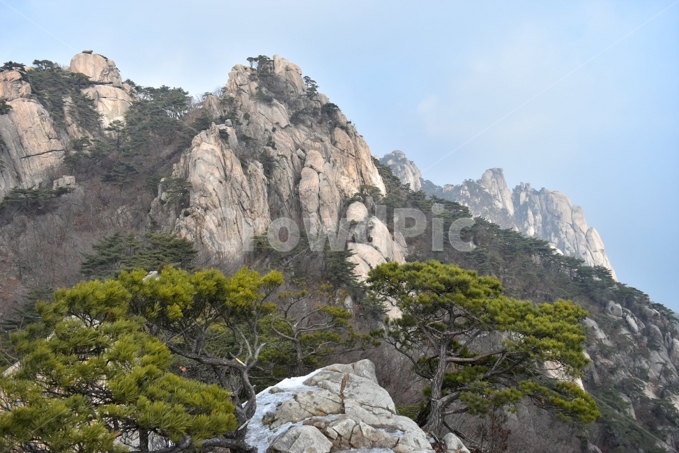 도봉산,풍경,자연,국립공원,서울,도심지,명산,겨울,힐링,산행지,국내여행,자연풍경,산사진,기암,바위,기암절경,Seoul,Korea,National,Park,비경,산행,등산,트레킹,100대명산,바위산,오봉,우이암,선만자,주봉,암릉,사진,감성,장관,조망,겨울,계절,winter,season,자연,풍경,nature,landscape,한국자연풍경,한국자연경관,korea nature landscape,outdoors,옥외,cliff,낭떠러지