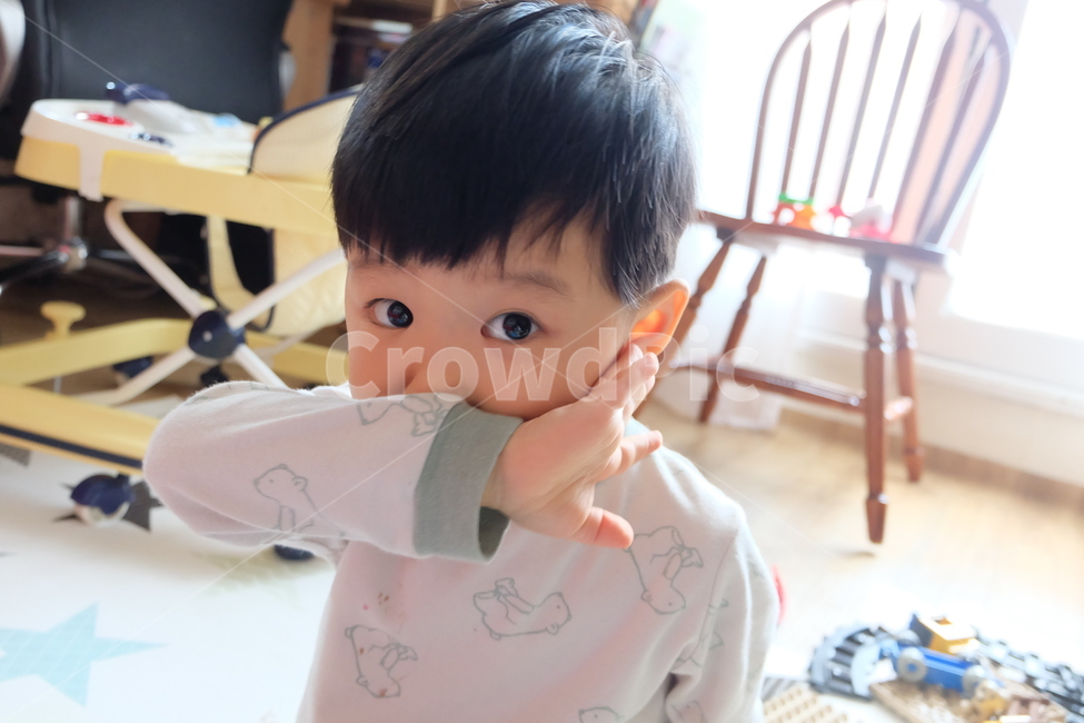 아들,아기,사람,순수,인물,배경,눈망울,눈,어린이,사람,인물,인간,human,person,얼굴표정,facial expression,face,어린이,어린아이,child,children,kid,감정표현,기분,feeling,emotion
