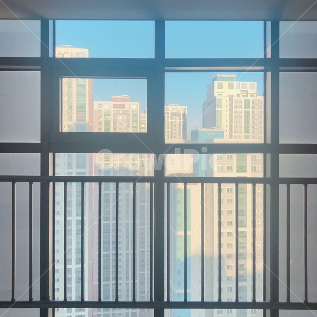 아파트,풍경,배경화면,몽환적,파스텔,창문,난간,감성,색감,도시,풍경,city,landscape