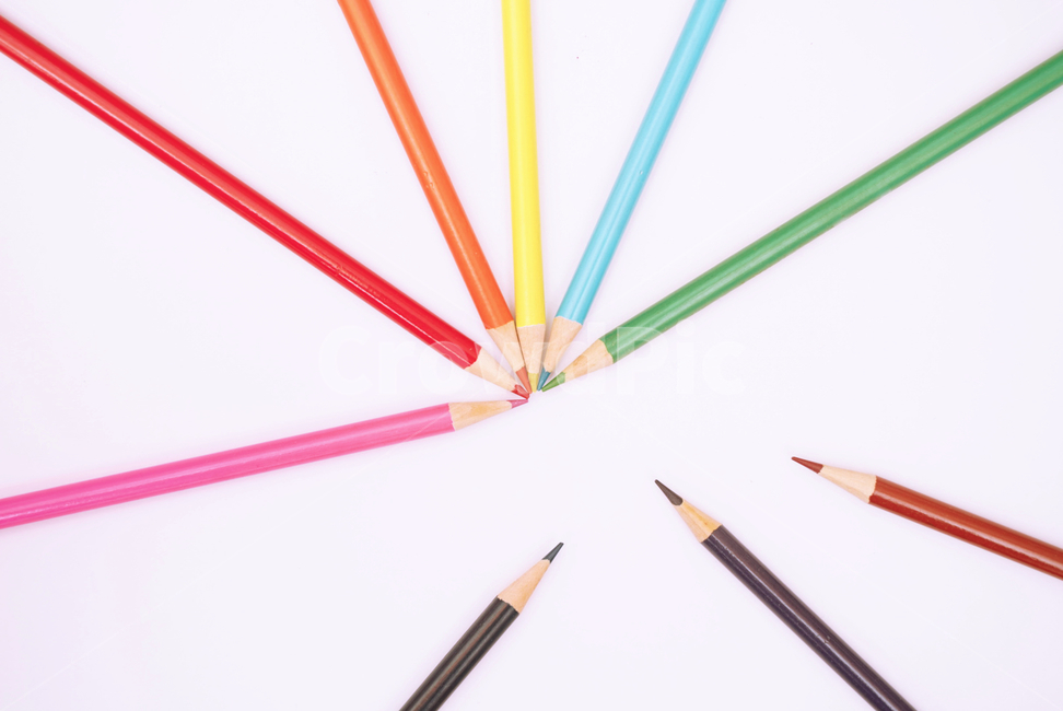 크레용,색연필,학용품,무지개색,빨강,주황,노랑,파랑,초록,보라,검정,갈색,문구류,사무용품,학용품,문구류,사무용품,school supplies,stationery,office supplies