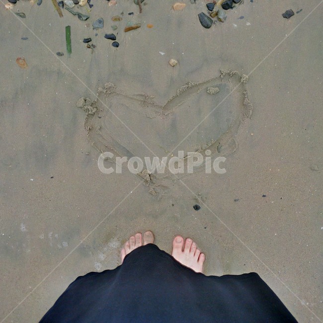 발,발자취,여름,바다,모래사장,해변,바다,beach,sea,사람,인물,인간,human,person,신체일부,몸,body,감정표현,기분,feeling,emotion