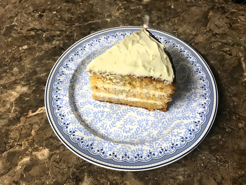 케이크,당근케이크,한조각,접시,cake,apieceofcake,carrotcake,plate,marble,대리석,디저트,dessert,homebaking,홈베이킹