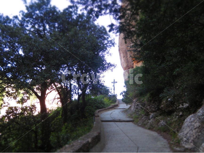 스페인십자가,스페인,몬세라트,수도원,바르셀로나,성당,자연,풍경,nature,landscape,해외,외국,세계,foreign,oversea,world,세계자연풍경,해외자연풍경,외국자연풍경,world nature landscape,flagstone,판석,slate,슬레이트,path,통로,walkway,보도