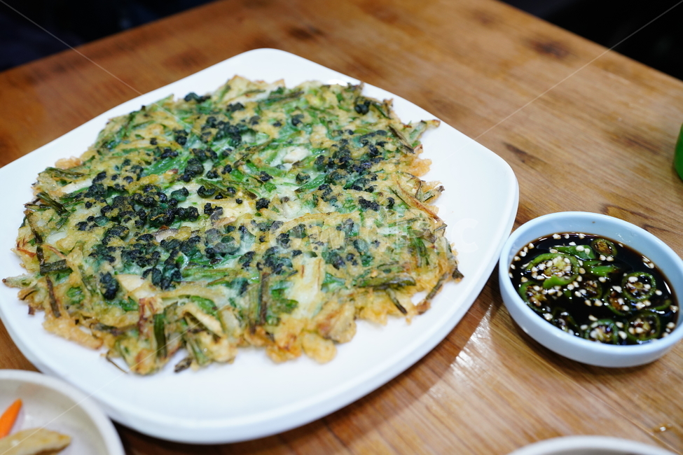 음식,한식,전,간식,안주,올갱이,먹방,한국,부침개,간장,야채,접시,요리,food,음식,식재료,요리,food,cook,meal,dishes,food reserves,한식,한국음식,한국요리,korean food,korean dishes,korean meal,korean cook