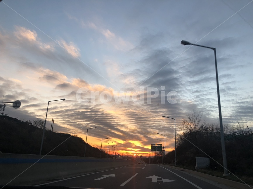 노을,하늘,해질녘,구름,도로위하늘,뭉게뭉게
