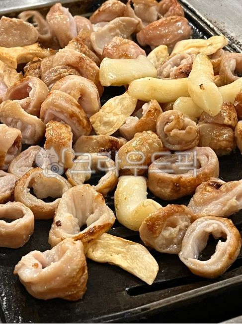 고기,막창,돼지막창,음식,불판,떡,버섯,육류,식재료,그릴,외식,저녁,한국음식,대구,회식