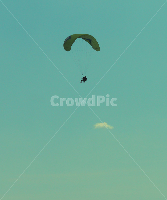 베르동계곡,패러글라이딩,paragliding,비행,두근거림,자유,비상,구름,첫비행,활공,gliding,goparagliding,꿈,날아라,하늘,bleusky,민트블루,민트색,색감,파란하늘,감성사진,파스텔색감,구름한점,맑은하늘,민트색하늘,자연풍경,nature,landscape,모험,전진,시도,도전