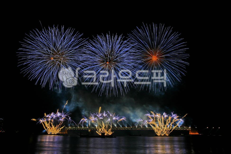 Busan Festival,fireworks night view,Fireworks festival,Flame Wreath,Gwangalli Festival,fireworks,Fireworks