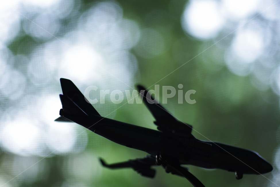보케,녹색,비행기,정물,bokeh,조각상,동상,석상,조형물,statue,bronze statue,stone statue,감성,sensible,feeling,교통,교통수단,traffic,transportation