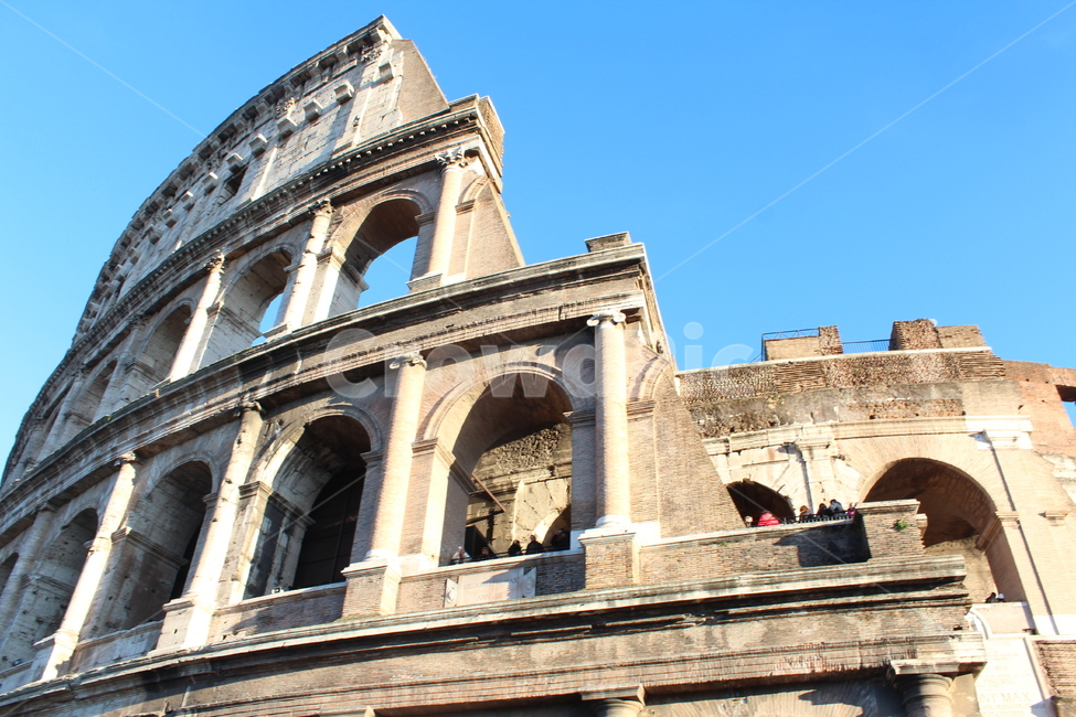 이탈리아,로마,italy,rome,콜로세움,건축물,하늘,역사,유적,architecture,building,건물,dome,둥근 천장