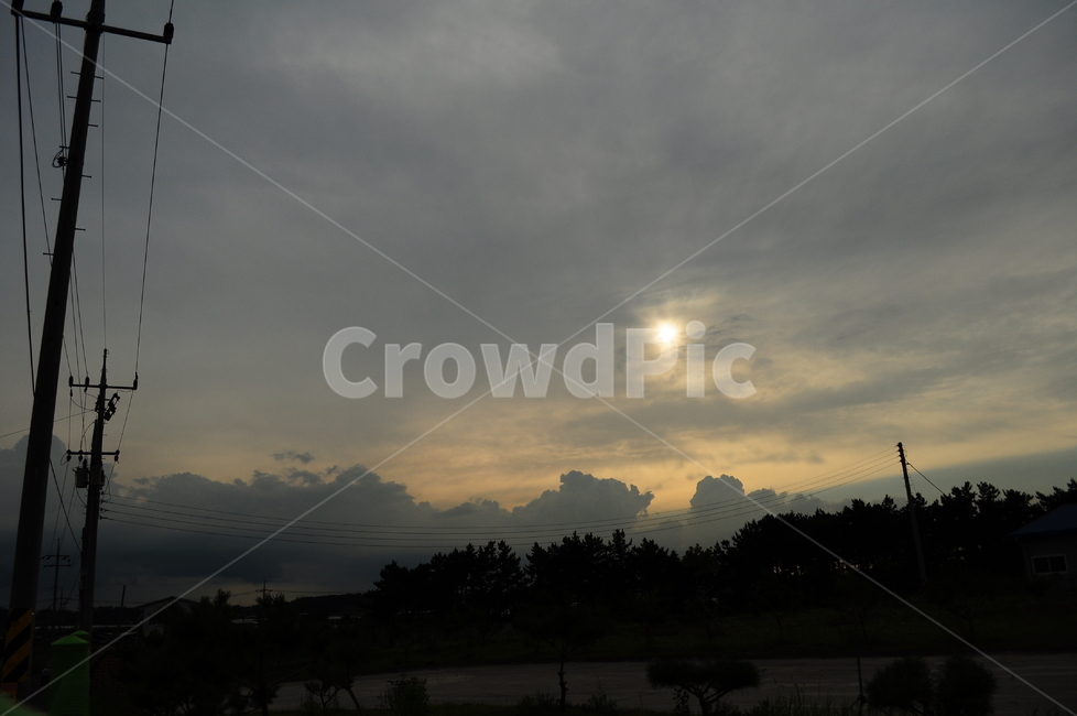구름,하늘,노을,나무,전봇대,자연,흐린날,자연,풍경,nature,landscape,outdoors,옥외,light,빛,flare,플레어,sunlight,햇빛