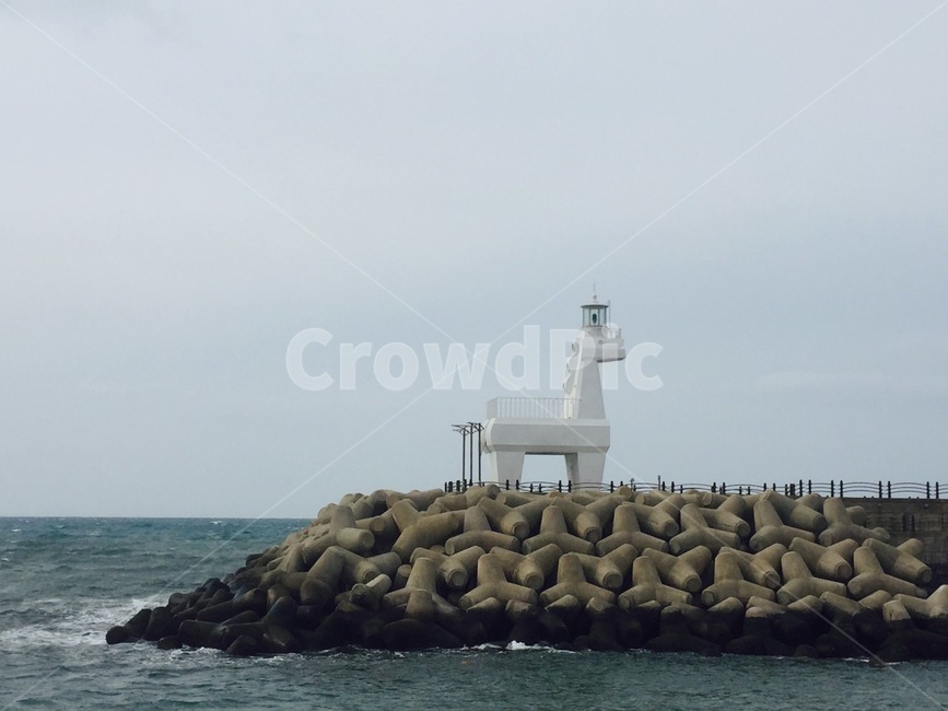 제주도,이호태우해변,풍경,자연,바다,nature,ocean,등대,lighthouse,outdoors,옥외,land,땅,water,물,shoreline,해안선