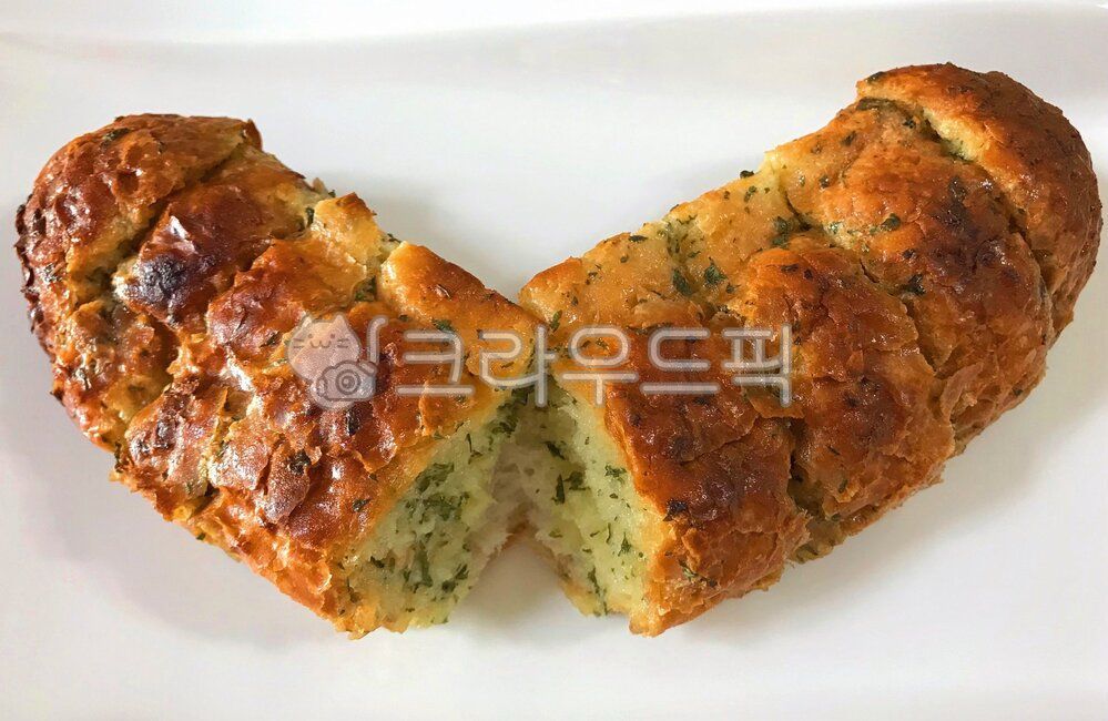 bread,빵,food,음식,마늘바게트빵,바게트,바게트빵,마늘빵,간식,후식,디저트,맛있는,먹방,마늘,요리,dish,cook,먹거리,식재료