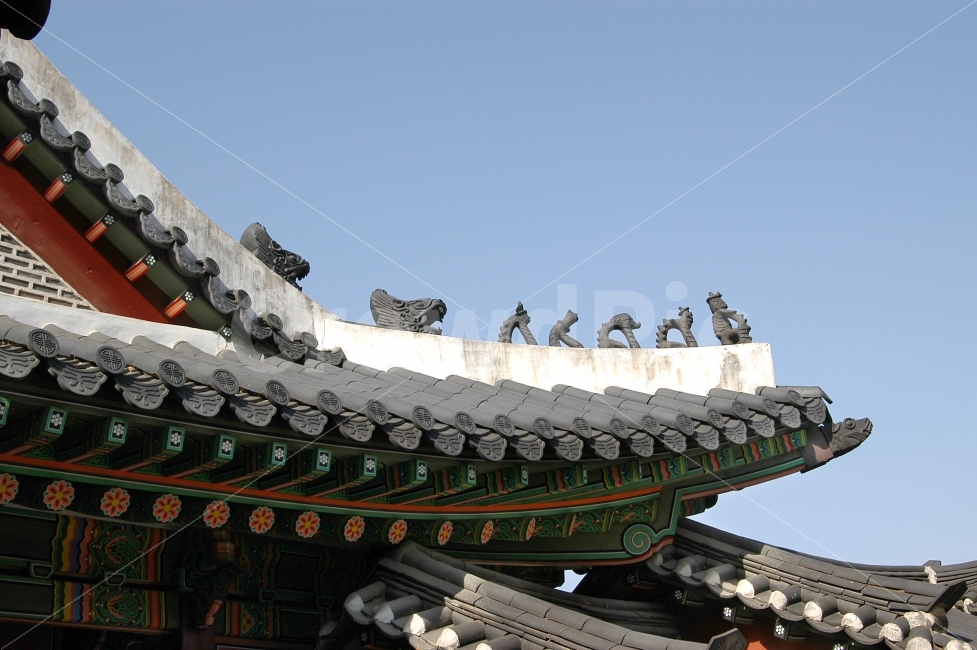 palace,roof,ancient architecture,Palace,construct,Dancheong roof,Gyeongbokgung,korea,Cultural Heritage,tile roof,tile,tradition,traditional architecture,Dancheong,Korean tradition