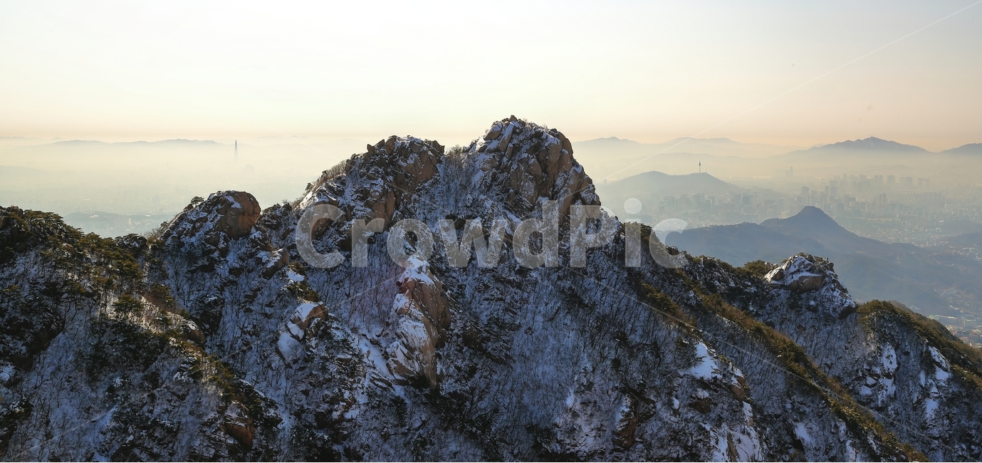 보현봉,암릉,북한산,칼봉능선,대남문,겨울,계절,winter,season,자연,풍경,nature,landscape,한국자연풍경,한국자연경관,korea nature landscape,mountain,산,outdoors,옥외,mountain range,산맥,peak,피크