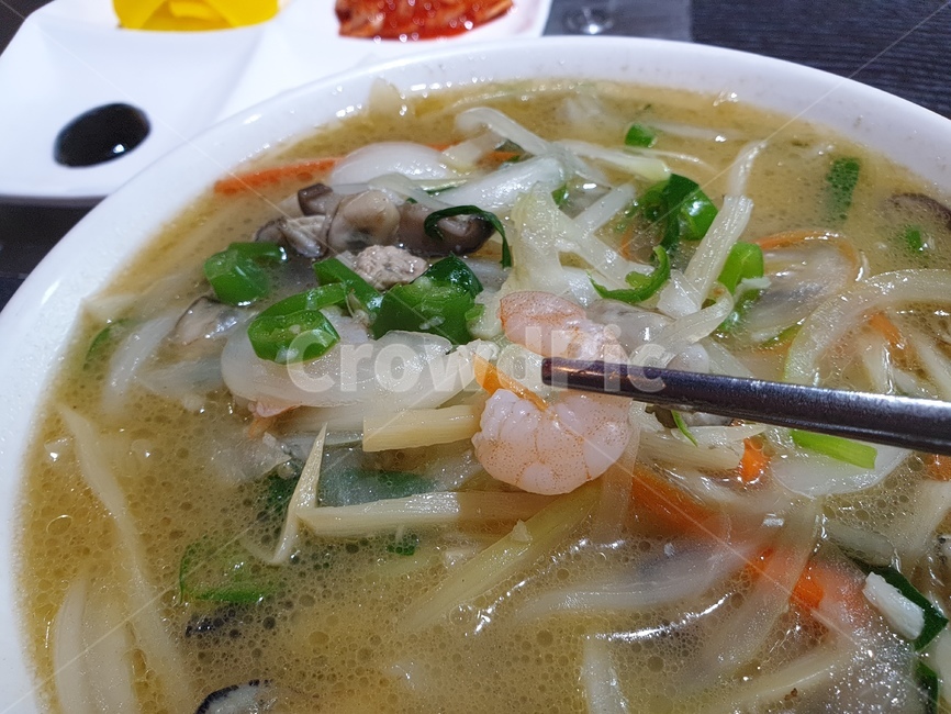 중국요리,중화요리,짬뽕,굴짬봉,음식,요리,조리,반찬,food,cook,중국집,맛집,noodle,젓가락,그릇,국물,기름기,기름,해물,식당,새우,음식,식재료,요리,food,cook,meal,dishes,food reserves,면류,면요리,noodles,중식,중국음식,중화요리,chinese food,chinese dishes,chinese meal,chinese cook