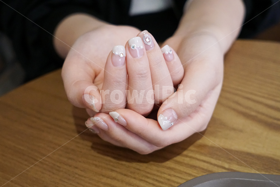 네일아트,사람,손,손톱,네일,nail,젤네일,젤네일아트,미용,뷰티,네일샵,뷰티샵,사람,인물,인간,human,person,신체일부,몸,body,뷰티,미용,beauty treatment