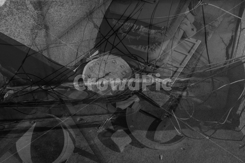 필름,시간,시계,흑백,버려진,빈티지사진,빈티지느낌,빈티지감성,vintage,흑백,모노톤,monochrome,black and white