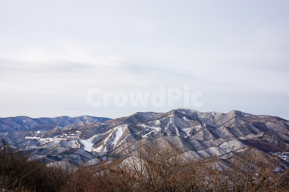 nature,자연,outdoors,옥외,mountain,산,mountainrange,산맥,겨울,눈,겨울,계절,winter,season,자연,풍경,nature,landscape,mountain range,peak,피크