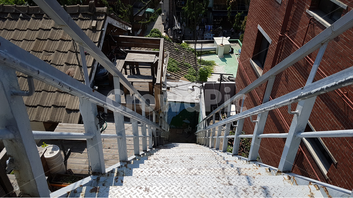 계단,달동네,삼청동,서울,골목,경사,stairs,iron,ironwork,staircase,slope,seoul,samcheongdong,jongno,hillside,언덕,alley,downhill,건축물,건물외관,exterior,building,structure,architecture,construction